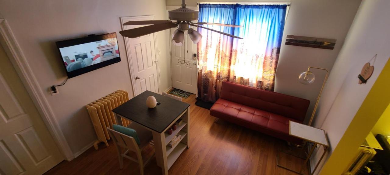Cozy 1 Bedroom, 1 Min From Irving Park Blue Line, Free Parking Chicago Exterior photo